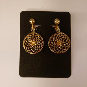 Vintage Gold Tone Spiral Infinity Knot Geometric Wire Circle Earrings Clip-on